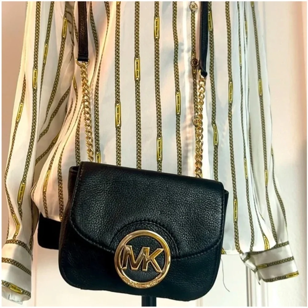 Michael Kors Fulton Leather Flap Crossbody Bag, Black & Gold Tone Retail - Picture 4 of 4